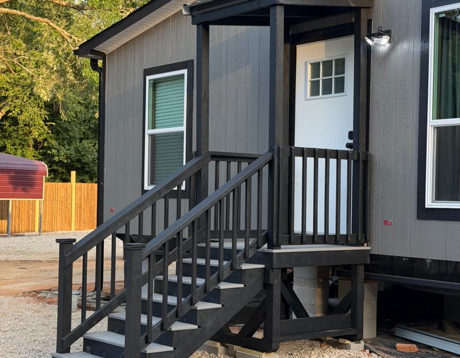 Portable entry deck and stairs on blocks